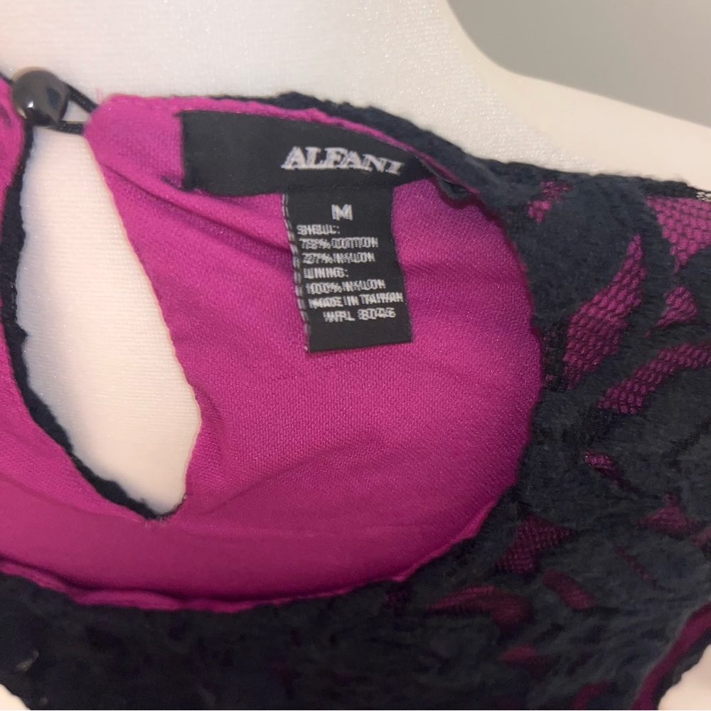 Alfani Lace Sleeveless Top Size Medium - Picture 6 of 6